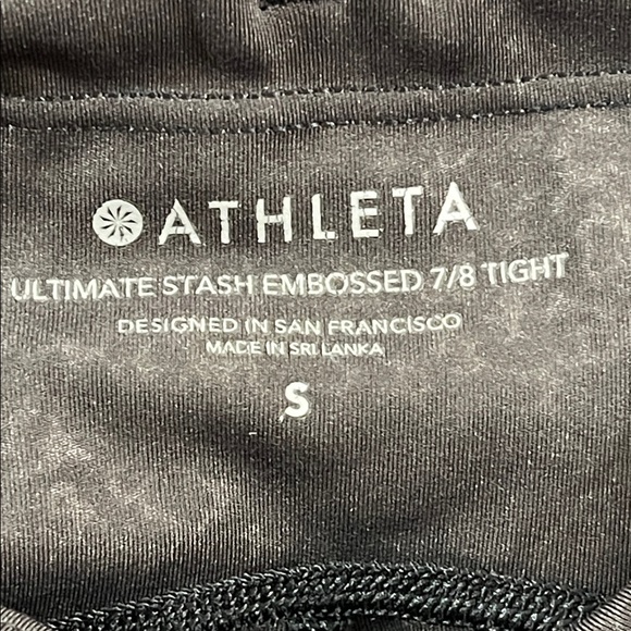 ATHLETA Ultimate Stash Leggings Size Small Black Embossed 7/8 Tight With Pockets - Picture 8 of 11